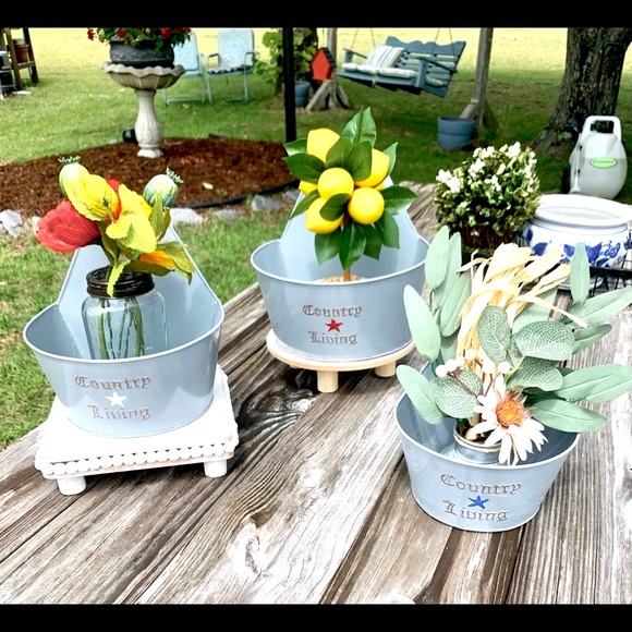 Vintage Country Living Wall Pockets - Picture 2 of 11